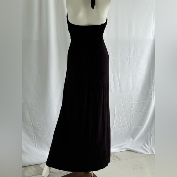 Deep V Halter Black flowy maxi dress - Picture 4 of 5
